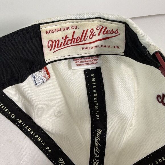 NBA Cleveland Cavaliers Snapback Hat Mitchell & Ness - Picture 7 of 13